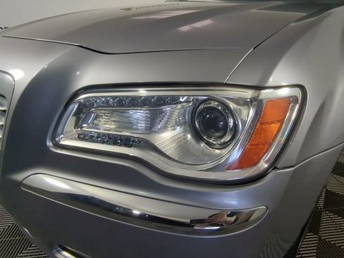 Used 2014 Chrysler 300 C RWD image 42