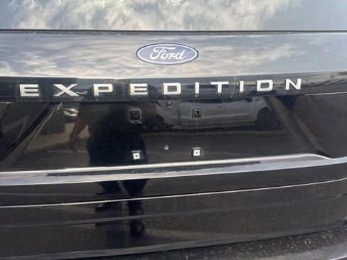 Used 2025 Ford Expedition Active AWD/4WD image 10