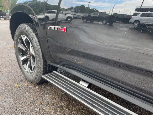 New 2026 GMC Yukon AT4 AWD/4WD image 11