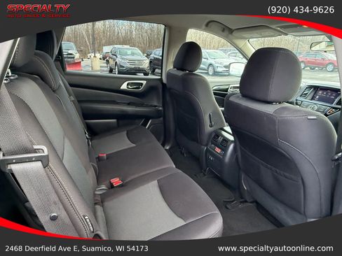 Used 2020 Nissan Pathfinder S image 22