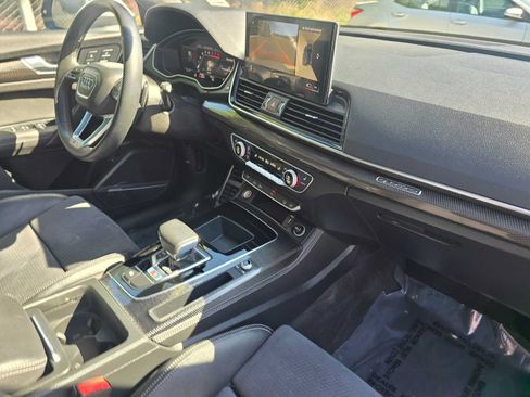 Used 2022 Audi SQ5 Premium Plus w/ Premium Plus Package AWD/4WD image 11