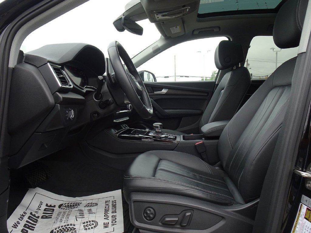 Used 2023 Audi Q5 2.0T Premium Plus w/ Premium Plus Package AWD/4WD image 7