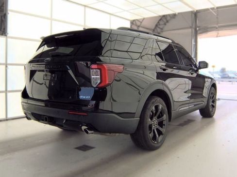 Used 2023 Ford Explorer ST-Line w/ Class IV Trailer Tow Package AWD/4WD image 10
