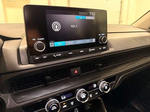 Used 2025 Honda CR-V LX image 19
