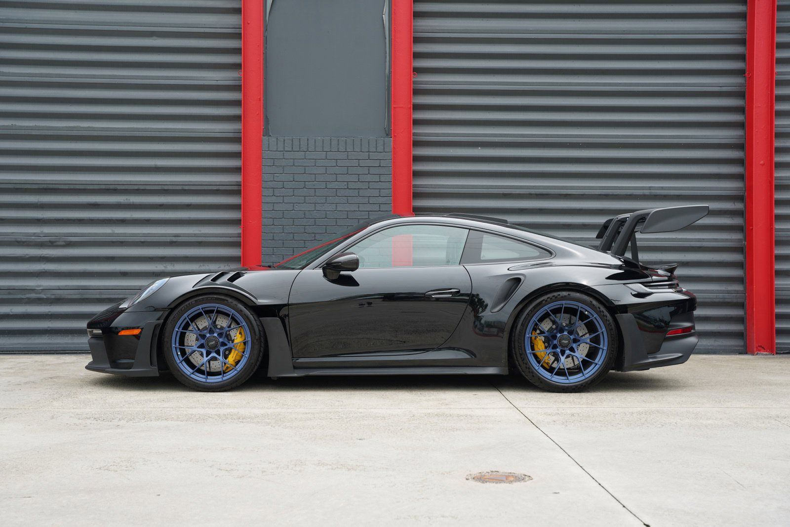 Used 2024 Porsche 911 GT3 RS RWD image 9