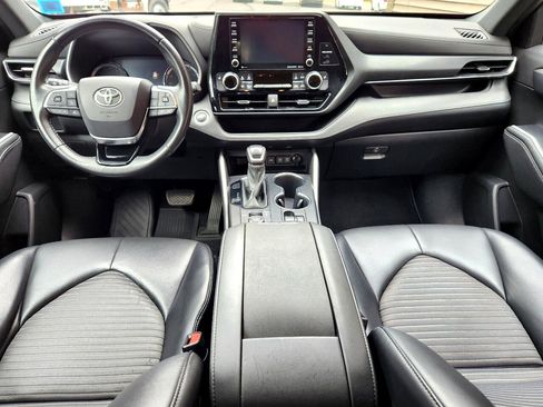 Used 2021 Toyota Highlander XSE image 21