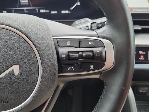 Certified 2024 Kia Sportage SX FWD image 30