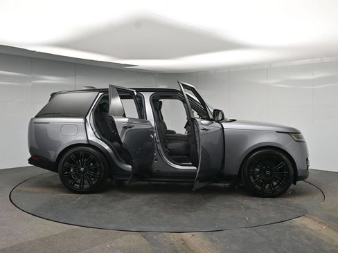 Used 2024 Land Rover Range Rover SE AWD/4WD image 51