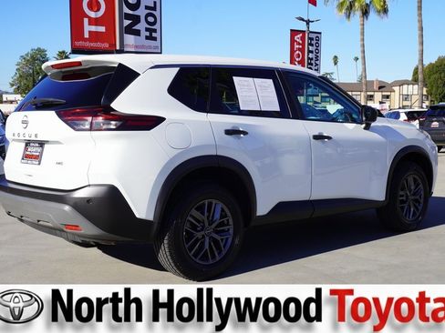 Used 2023 Nissan Rogue S image 7