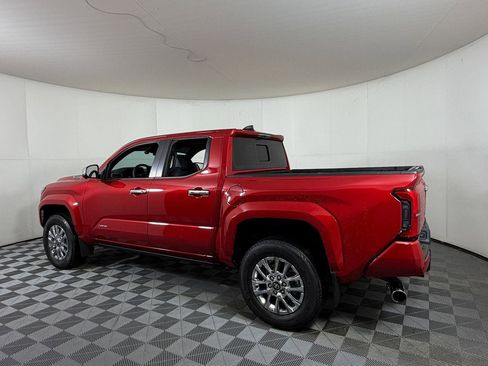 Used 2025 Toyota Tacoma Limited image 4