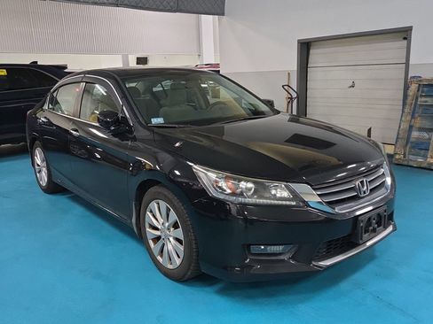 Used 2014 Honda Accord EX image 3