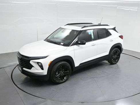 New 2026 Chevrolet TrailBlazer LT w/ Convenience Package FWD image 61