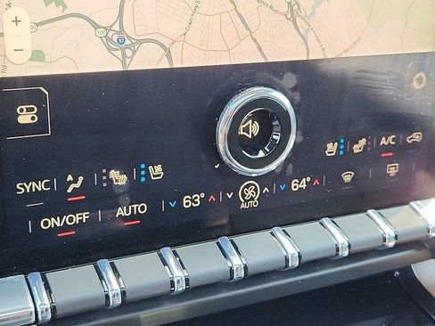 Used 2026 GMC Yukon Denali w/ Sun & Power Step Package AWD/4WD image 16
