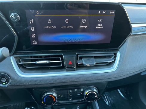 Used 2025 Chevrolet TrailBlazer LT image 18