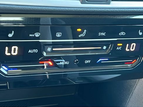 New 2026 Volkswagen Taos SE image 14