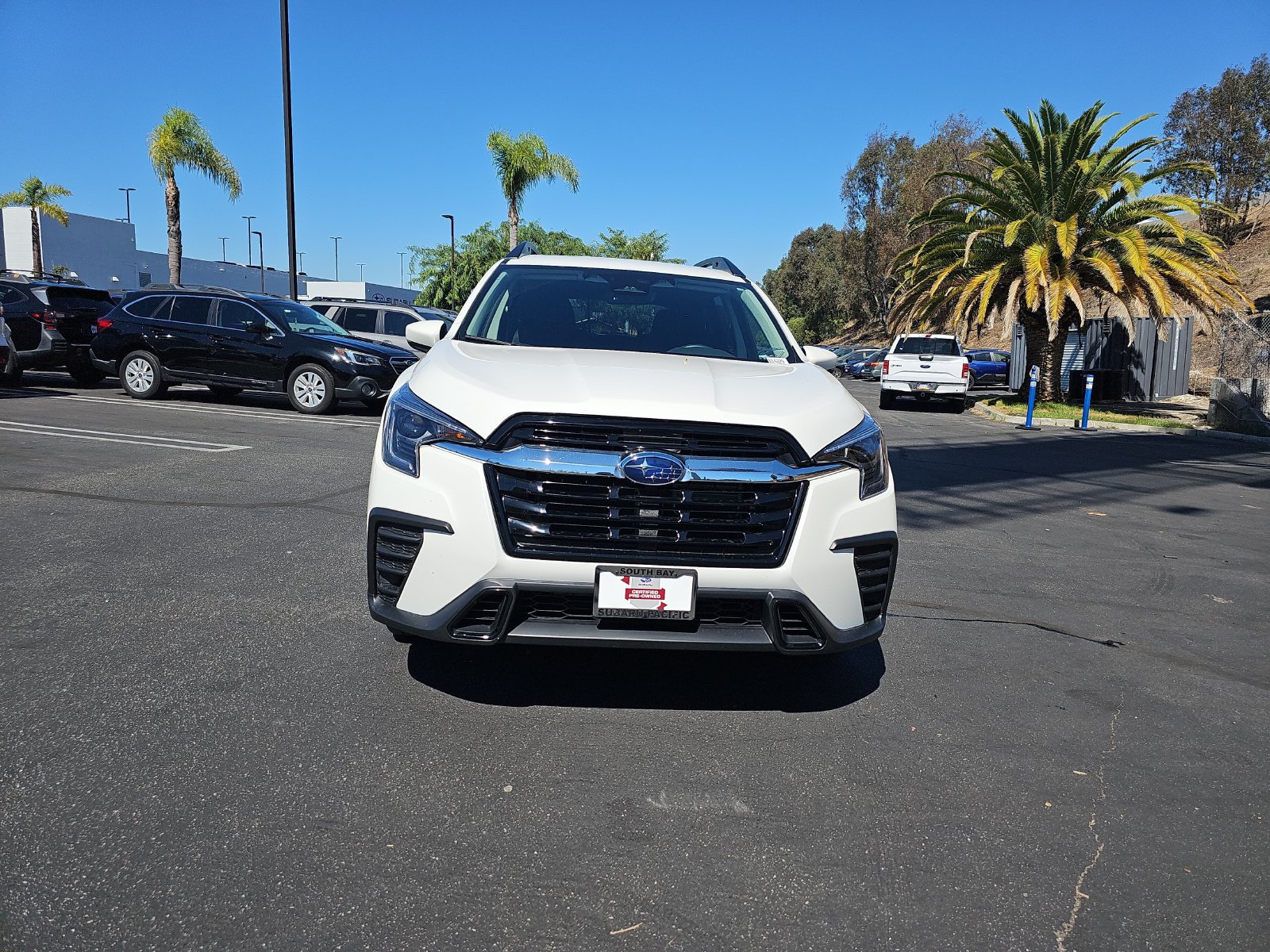 Used 2025 Subaru Ascent Premium AWD/4WD image 2