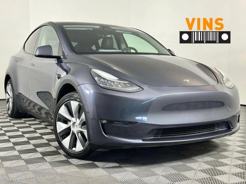 Used 2023 Tesla Model Y Long Range AWD/4WD image 1