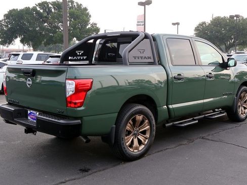 Used 2024 Nissan Titan SV w/ SV Bronze Edition Package RWD image 12