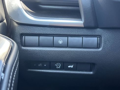 Certified 2026 Nissan Rogue SV FWD image 13