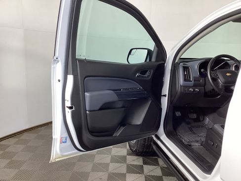 Used 2021 Chevrolet Colorado Z71 w/ Safety Package AWD/4WD image 14