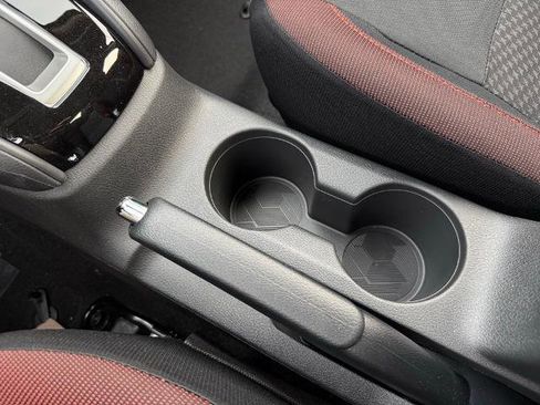 New 2025 Nissan Versa SR w/ Trunk Package image 25