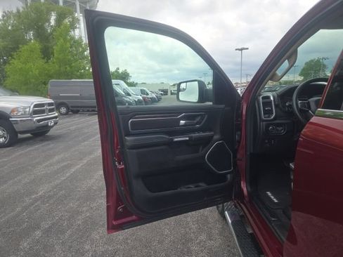 Used 2019 RAM 1500 Laramie RWD image 14