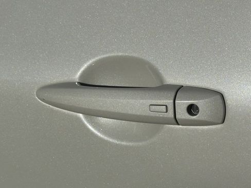 Certified 2023 Nissan Rogue SV w/ SV Premium B Package image 12