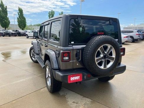 Certified 2019 Jeep Wrangler Unlimited Sahara AWD/4WD image 9