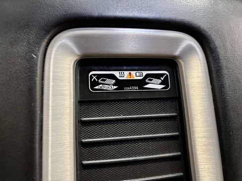 Used 2019 GMC Yukon XL Denali image 34