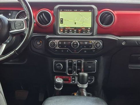 Used 2022 Jeep Wrangler Unlimited Rubicon w/ Steel Bumper Group AWD/4WD image 13