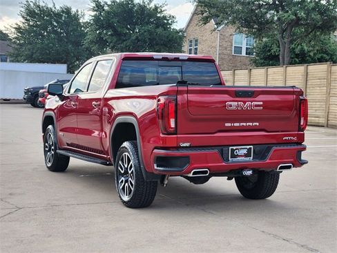 Used 2024 GMC Sierra 1500 AT4 w/ Technology Package AWD/4WD image 2