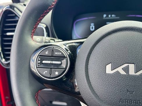 Certified 2025 Kia Soul GT-Line w/ GT-Line Technology Package FWD image 19