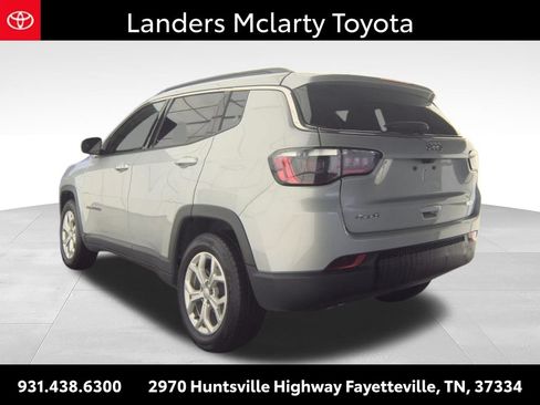 Used 2024 Jeep Compass Latitude AWD/4WD image 3