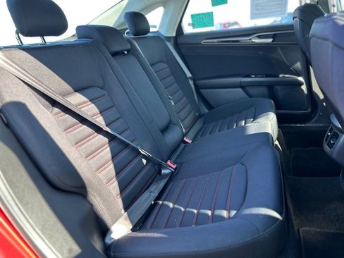 Used 2014 Ford Fusion SE w/ Equipment Group 501A image 14