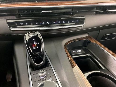 Used 2023 Cadillac Escalade Premium Luxury RWD image 7
