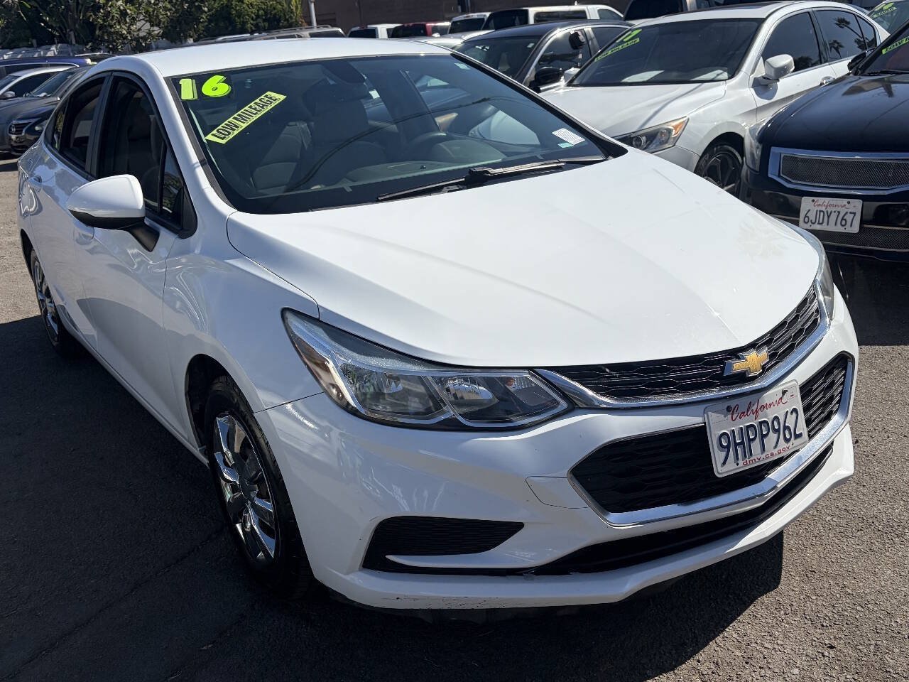 Used 2016 Chevrolet Cruze LS FWD image 1