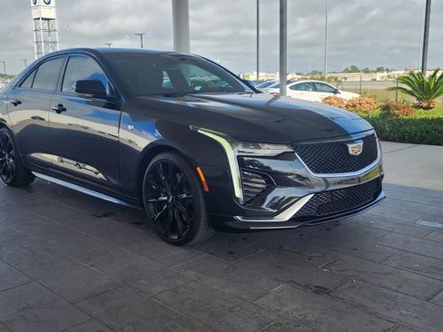 Used 2020 Cadillac CT4 Sport w/ Climate Package image 4