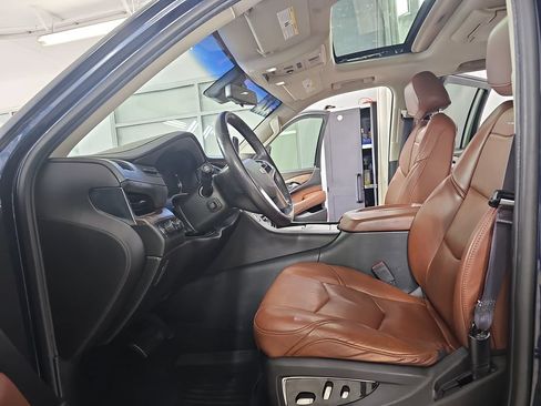 Certified 2017 Cadillac Escalade ESV Premium Luxury AWD/4WD image 21