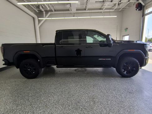 Used 2026 GMC Sierra 2500 AT4 w/ AT4 Premium Plus Package AWD/4WD image 6