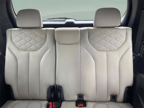 Used 2022 Hyundai Palisade Limited image 16