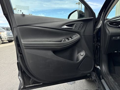 Used 2023 Buick Encore GX Essence w/ Experience Buick Package image 5