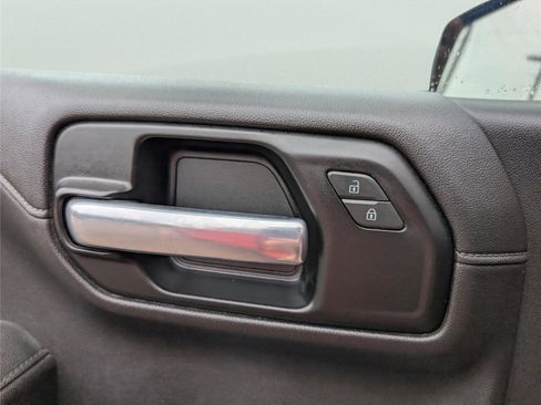 Used 2021 Chevrolet Silverado 1500 LT Trail Boss w/ Convenience Package II AWD/4WD image 34
