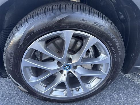 Used 2025 BMW X5 xDrive50e image 34