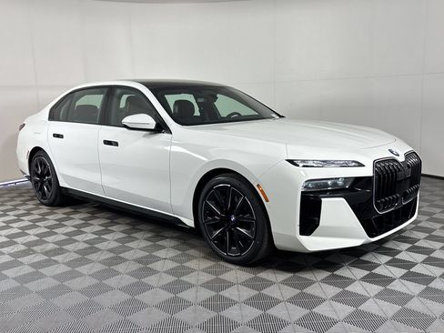 Used 2026 BMW 740i xDrive w/ Executive Package AWD/4WD image 7
