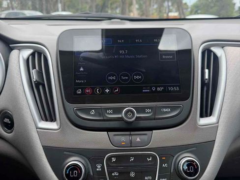 Used 2025 Chevrolet Malibu LT FWD image 18