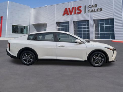 Used 2025 Kia K4 LXS image 7