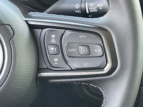 Used 2026 Jeep Gladiator Rubicon AWD/4WD image 13