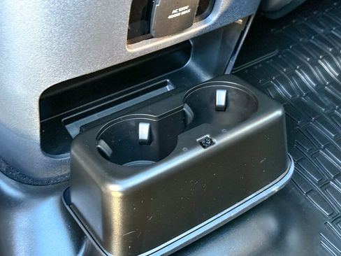 Used 2025 Lincoln Navigator L Reserve image 35