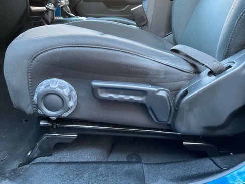 Used 2022 Jeep Gladiator Overland image 29