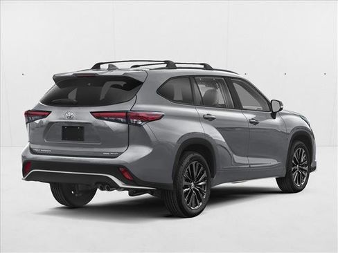 New 2026 Toyota Highlander XSE image 2